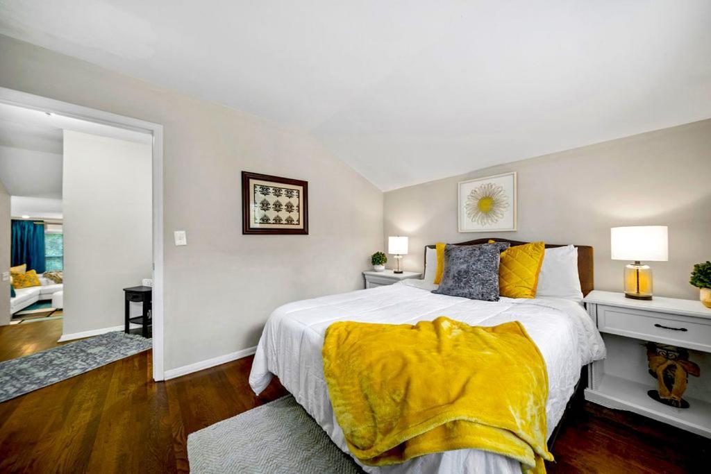 Goodkarma Rentals Refreshed Smyrna Home Near Battery Atl Half Mile To Interstate Atlanta Exterior foto