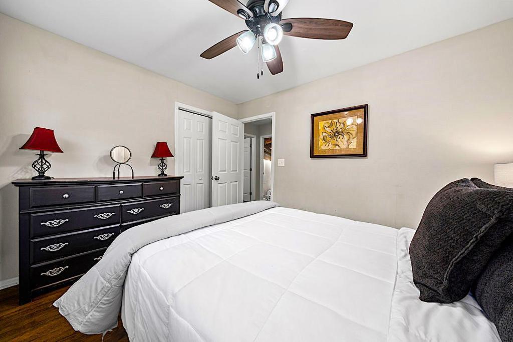Goodkarma Rentals Refreshed Smyrna Home Near Battery Atl Half Mile To Interstate Atlanta Exterior foto